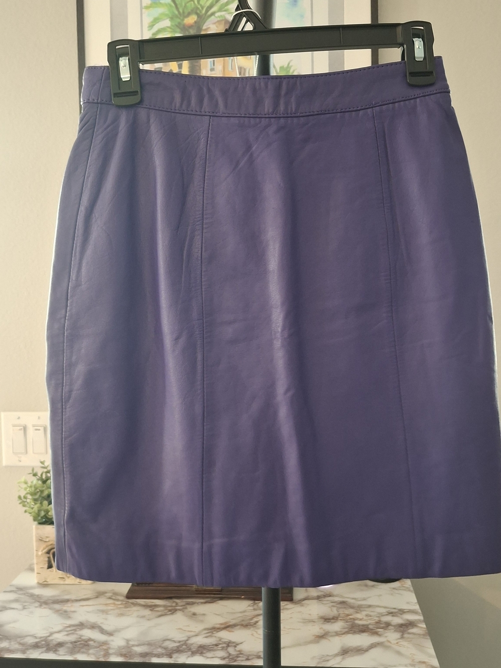 GUC SZ: 8 VINTAGE BERMANS LEATHER MINI SKIRT - Picture 3 of 5